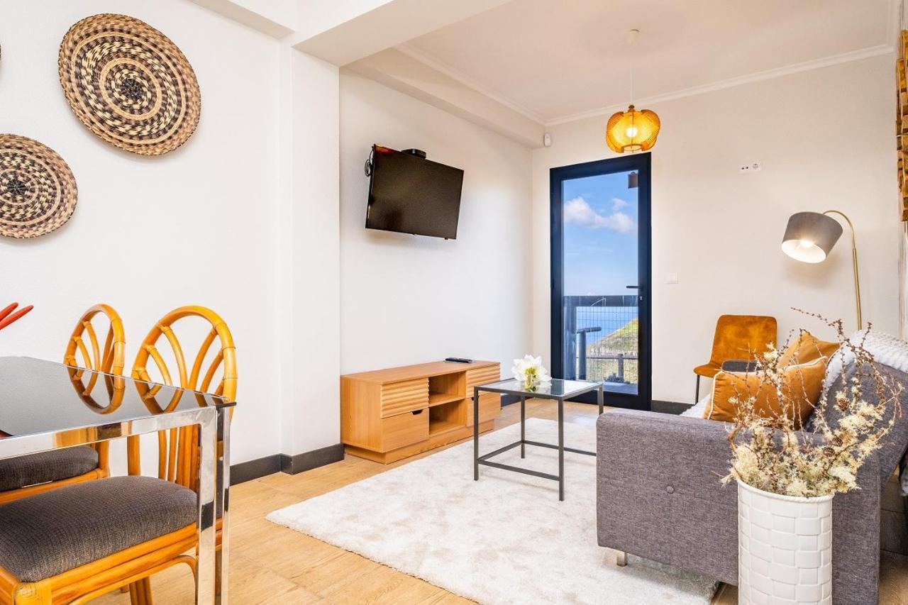 Ocean Panorama Apartments By Madeira Sun Travel カリェタ エクステリア 写真